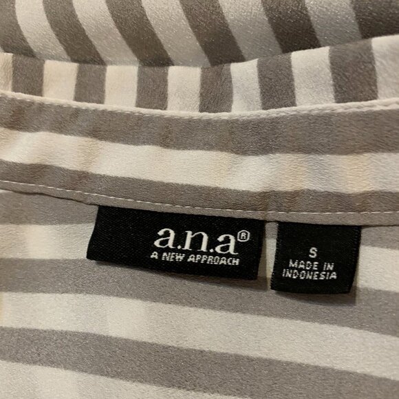 ANA. Size Small. Silky Stripe Long Sleeve. Button Cuff. Oversized Shirt. B81. - Picture 6 of 6